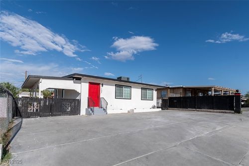 732 N 9th St, Las Vegas, NV, 89101-2508 | Card Image