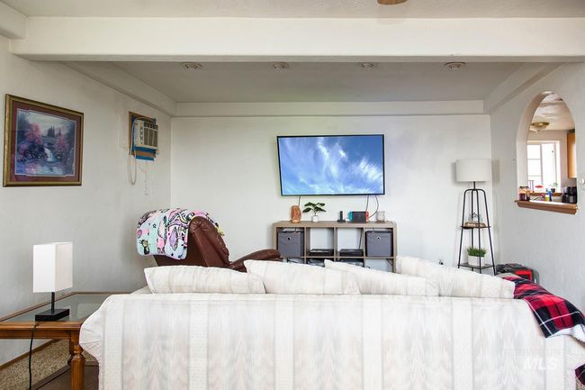 134 Maple Ave, Home with 2 bedrooms, 1 bathrooms and 2 parking in Hansen ID | Image 10