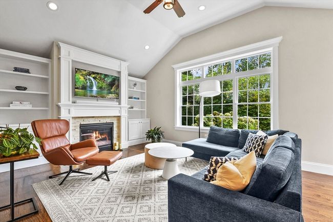 54 Cushing St, House other with 3 bedrooms, 3 bathrooms and 6 parking in Hingham MA | Image 12