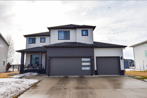 6562 56th Ave S, Fargo, ND, 58104-5660 | Card Image