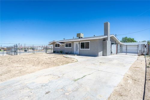 35277 Walnut St, Barstow, CA, 92311-3348 | Card Image