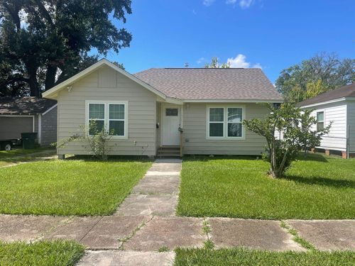 1955 Long St, Beaumont, TX, 77701-1655 | Card Image