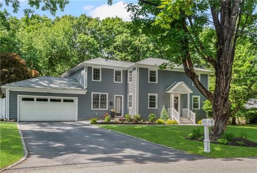 27 Christine Dr, Barrington, RI, 02806-3207 | Card Image
