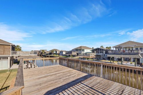 41 Dolphin St, Bayou Vista, TX, 77563-2516 | Card Image