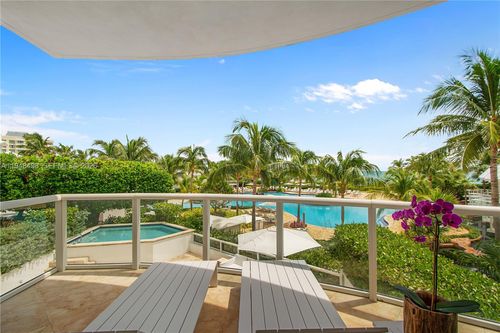 twn2-50 S Pointe Dr, Miami Beach, FL, 33139-4767 | Card Image