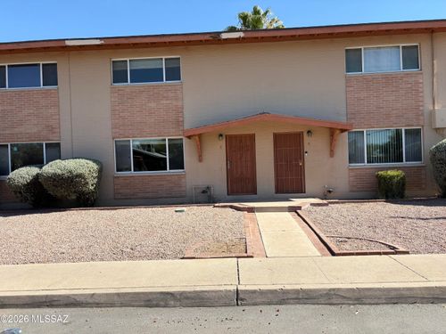 c-904 N Desert Avenue, Tucson, AZ, 85711 | Card Image