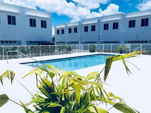 400-2651 Ne 212th Ter, Aventura, FL, 33180-1107 | Card Image