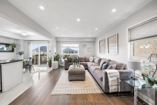 205 Bean Cres, Ajax, ON, L1T4K4 | Card Image