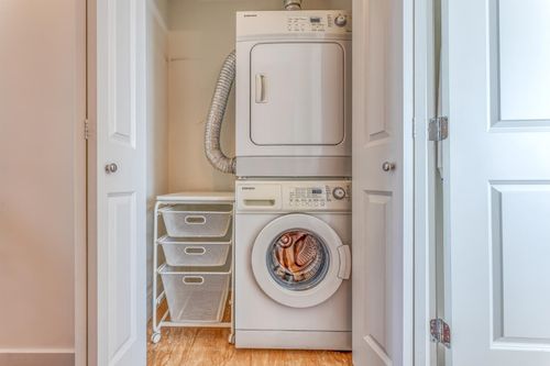 ph1-2121 W 38th Ave, Vancouver, BC, V6M1R8 | Card Image