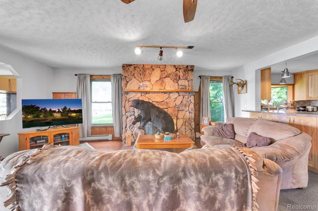 living 3.jpg | Image 12