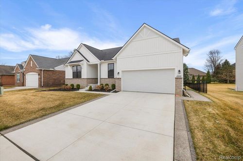 20848 Wexford Dr, Macomb, MI, 48044-2263 | Card Image