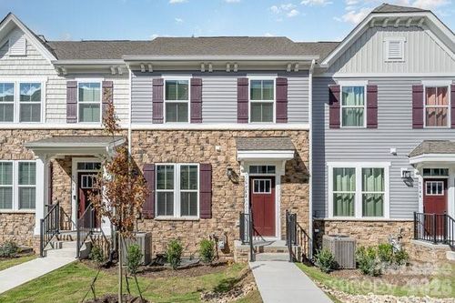 9342 Mallard Mills Dr, Charlotte, NC, 28262-2856 | Card Image