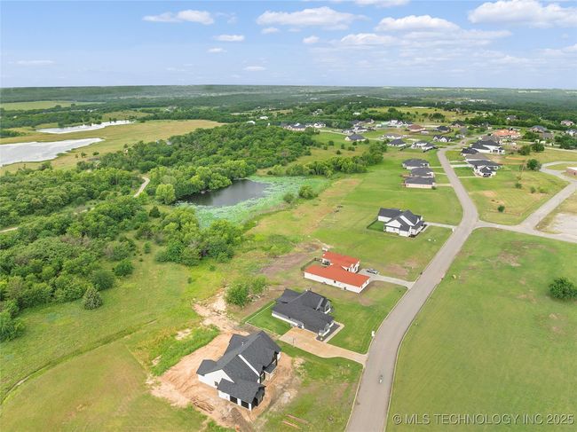 1013 Prairie View Rd, House other with 3 bedrooms, 2 bathrooms and null parking in Ardmore OK | Image 49