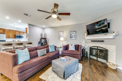 2019 Mcbroom St, Dallas, TX, 75212-2451 | Card Image