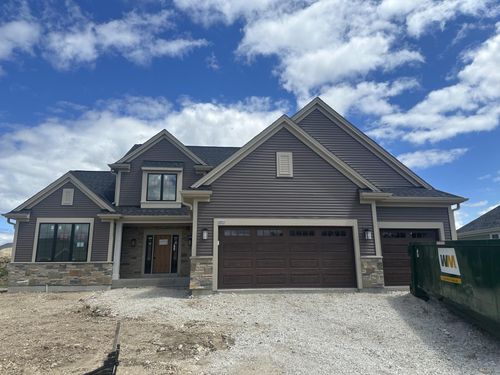 3809 White Oak Way, Waukesha, WI, 53188-2713 | Card Image