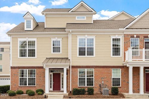 215-10530 Sablewood Dr, Raleigh, NC, 27617-7949 | Card Image