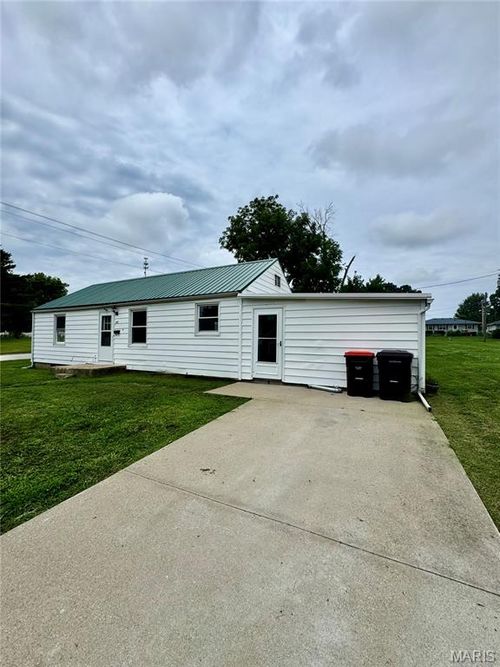 320 W Elm Street Street, Palmyra, MO, 63461 | Card Image