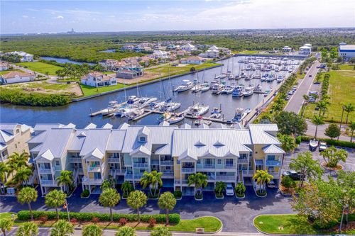 423 Bahia Beach Blvd, RUSKIN, FL, 33570-3053 | Card Image