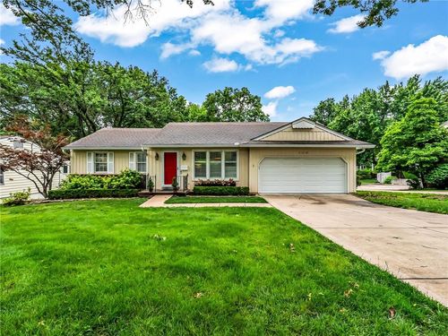 409 E 108 Terrace, Kansas City, MO, 64131 | Card Image