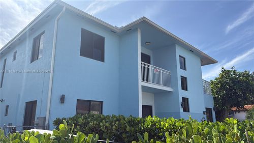 unit-2-900 Sw 43rd Ave, Miami, FL, 33134-2636 | Card Image