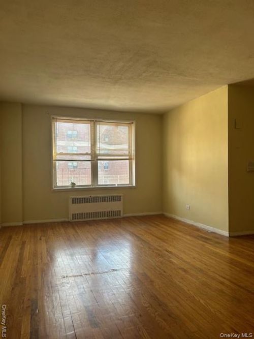 apt-6f-8385 116th St, Richmond Hill, NY, 11418-3411 | Card Image