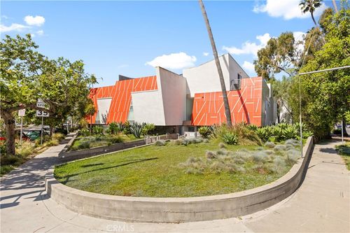 719 Venice Boulevard, Venice, CA, 90291 | Card Image