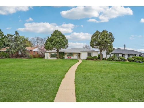 3285 Monaco Pkwy, Denver, CO, 80207-2203 | Card Image