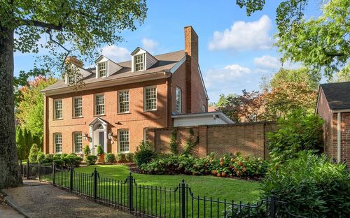 558 Central Ave, Lexington, KY, 40502-1706 | Card Image
