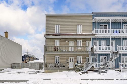 213 Av Du Chanoine-Côté, Québec, QC, G1M1T9 | Card Image