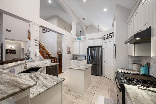 29518 Timber Trail St, House other with 5 bedrooms, 4 bathrooms and 2 parking in Spring TX | Image 22