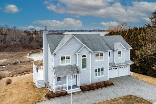 56 Marine Dr, Narragansett, RI, 02882-4620 | Card Image