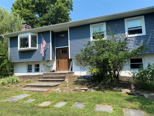 11 High Hill Ave, Warwick, NY, 10990-3109 | Card Image