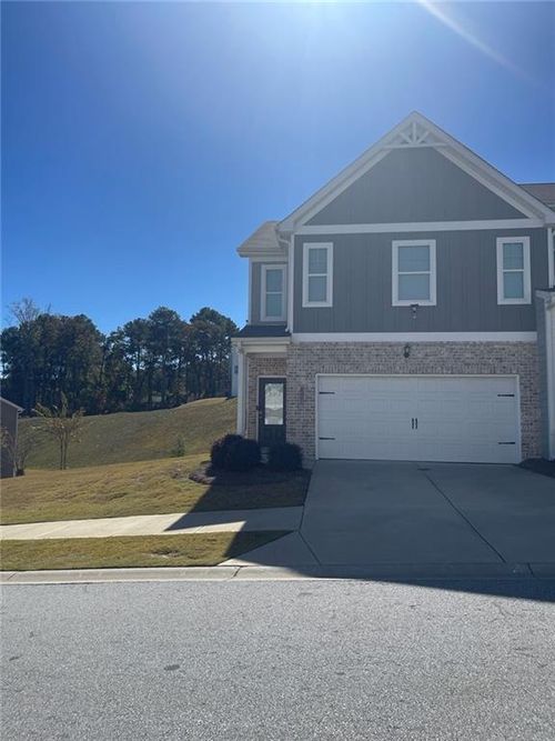 7529 Knoll Hollow Rd, Lithonia, GA, 30058-8260 | Card Image