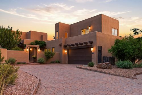 15 W Avenida Sebastian, Santa Fe, NM, 87506-2183 | Card Image