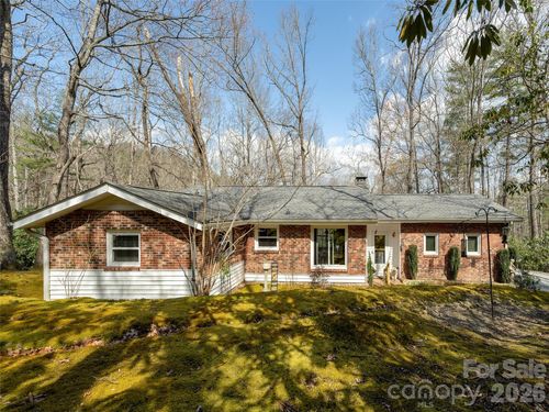 54 Bear Rock Loop Rd, Hendersonville, NC, 28739-7842 | Card Image