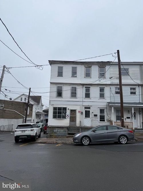 122 S Vine Street, MT CARMEL, PA, 17851 | Card Image