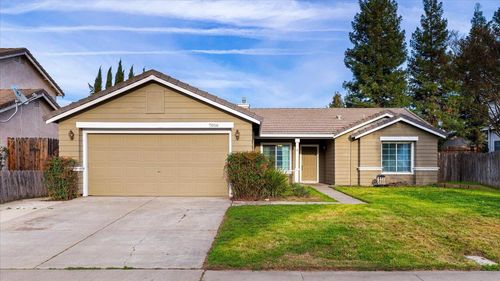 7016 Royal Links Dr, Riverbank, CA, 95367-3313 | Card Image