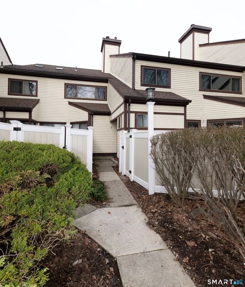 unit-15b-81 Main St, Branford, CT, 06405-3547 | Card Image