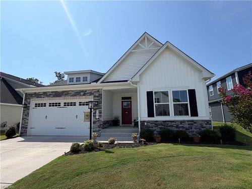 8047 Winter Fog Drive, New Kent, VA, 23124 | Card Image