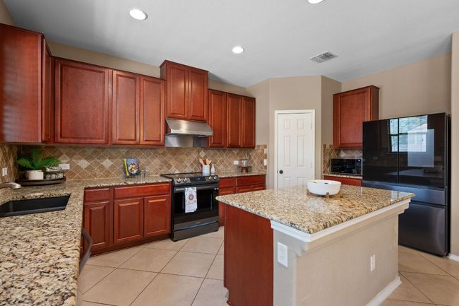 1012 Autumn Sage Way, House other with 4 bedrooms, 3 bathrooms and 4 parking in Pflugerville TX | Image 8