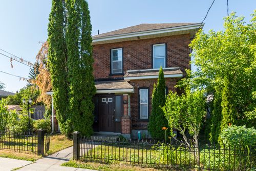 53 Crown St, Trenton, ON, K8V1P1 | Card Image