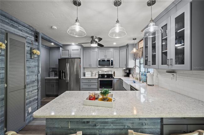 APT-334 - 4001 Beneva Rd, Townhouse with 3 bedrooms, 3 bathrooms and null parking in SARASOTA FL | Image 11