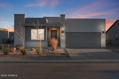 3616 Portrait St, Las Cruces, NM, 88012-7914 | Card Image