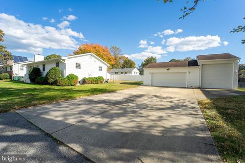 865 Hillside Ave, EDGEWATER, MD, 21037-3500 | Card Image