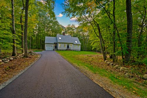 76 Ridgewood Dr, Colchester, CT, 06415-2001 | Card Image