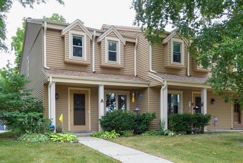 2101 Woodburn Rd, Waukesha, WI, 53188-1576 | Card Image