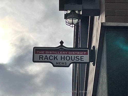 317-70 Distillery Lane, Toronto, ON, M5A0E3 | Card Image