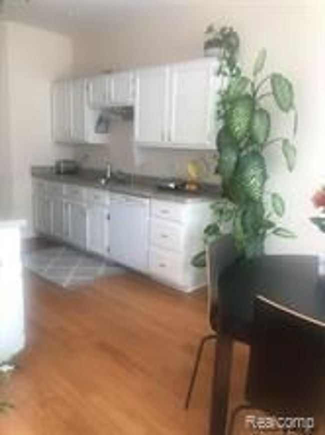 7363 Devonshire, Condo with 2 bedrooms, 3 bathrooms and null parking in West Bloomfield MI | Image 12