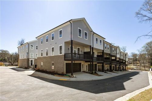 unit-107-3165 Dogwood Dr, Hapeville, GA, 30354-1195 | Card Image