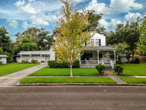 915 Leavins St, Baytown, TX, 77520-4624 | Card Image